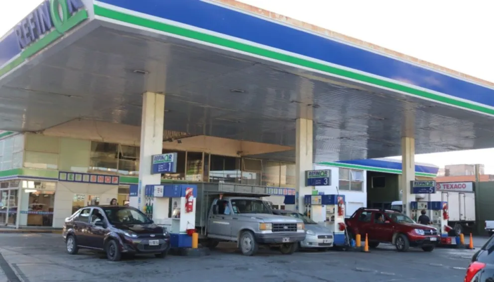 Crisis en Estaciones de Servicio de Refinor: advierten de suspensiones y despidos