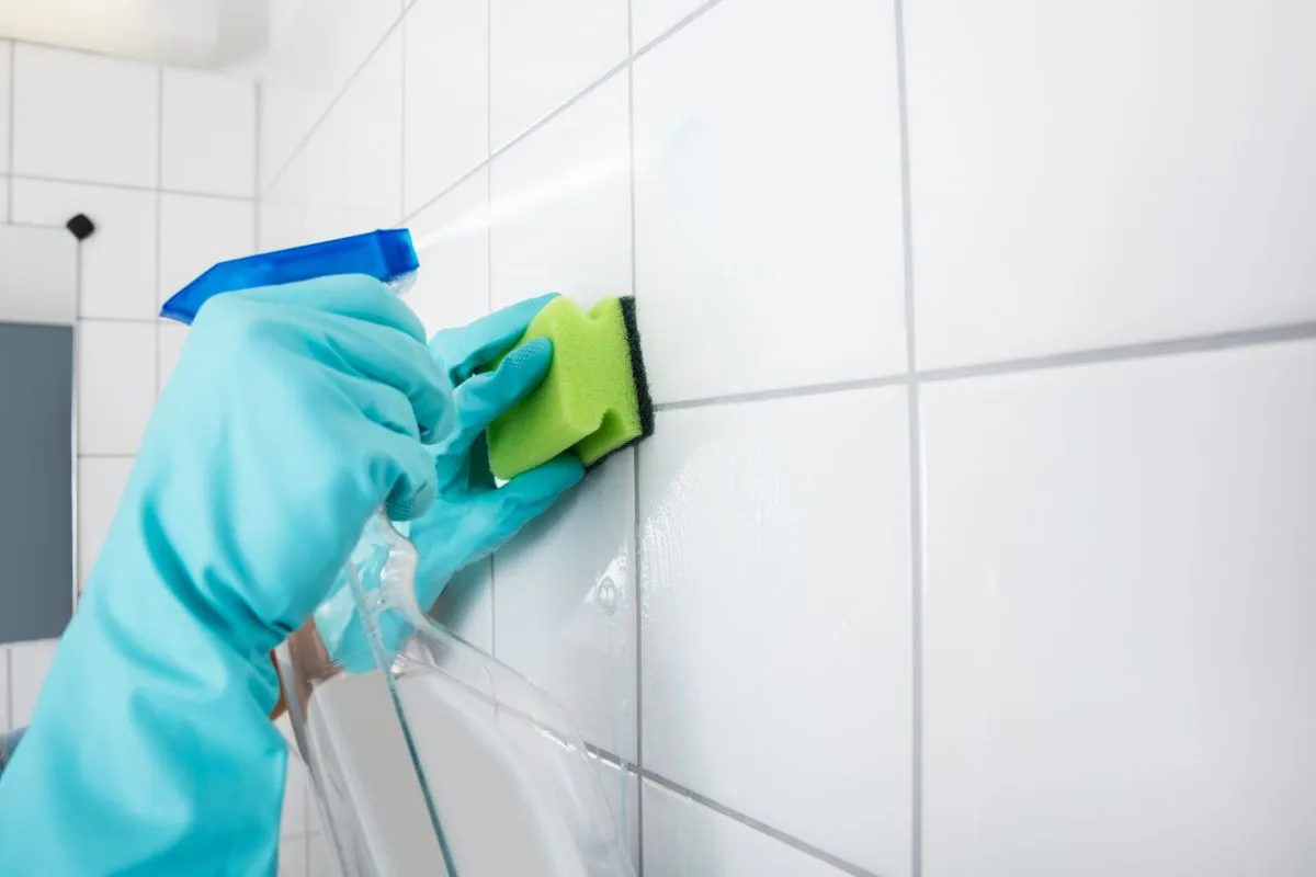 COMO LIMPIAR AZULEJOS