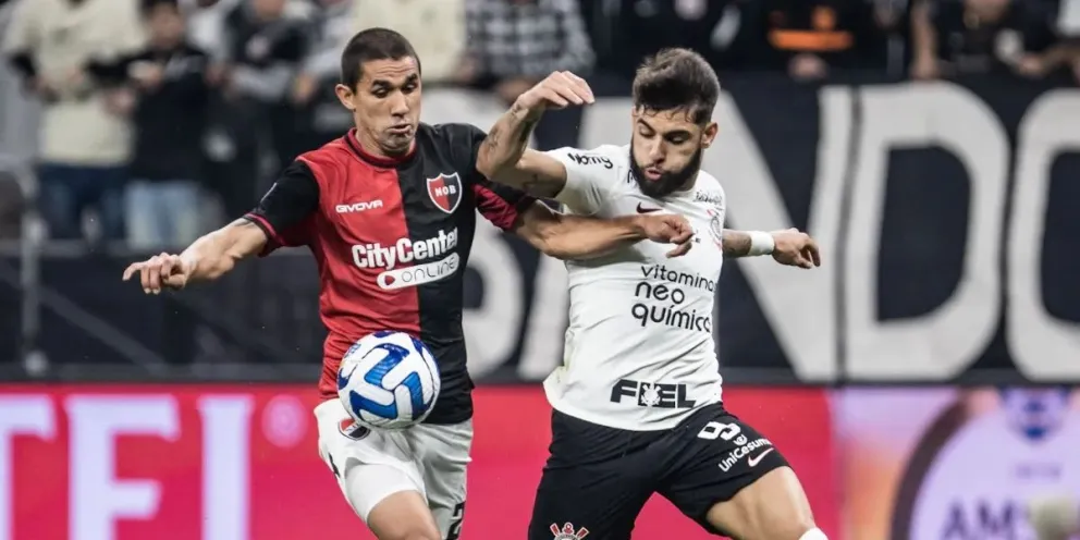 Corinthians derrotó a Newell's y utilizaron a Lionel Messi para lanzar una despiadada burla 