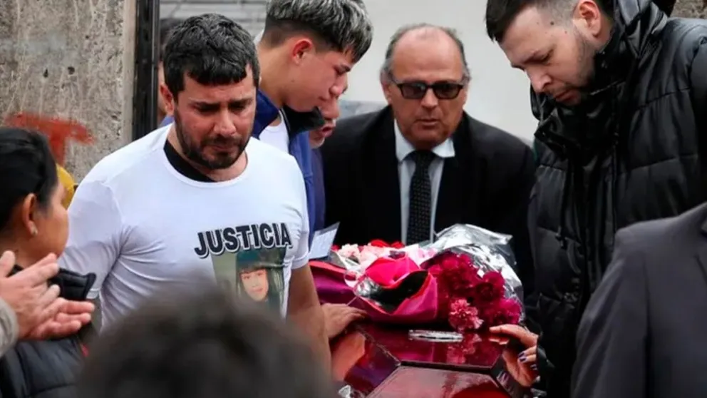 Crimen de Morena en Lanús: despidieron los restos de la niña en medio del dolor y el pedido de justicia