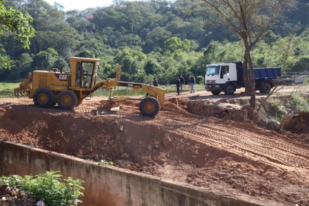 Comenzaron los trabajos de alteo en el embalse El Limón