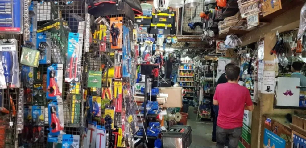 Violento robo de una ferretería del centro de Salta, las víctimas fueron amarradas en el lugar