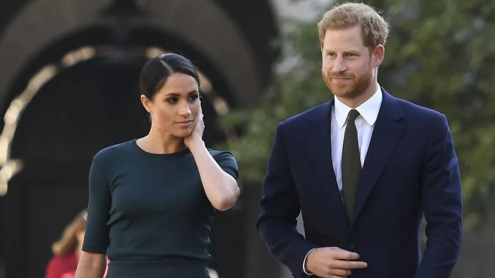 Alerta en la corona británica: nefasta y caótica predicción para Meghan Markle y el príncipe Harry