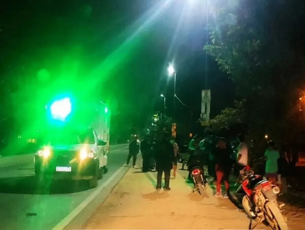 Embistió y mató a un motociclista, lo identificaron, pero sigue prófugo