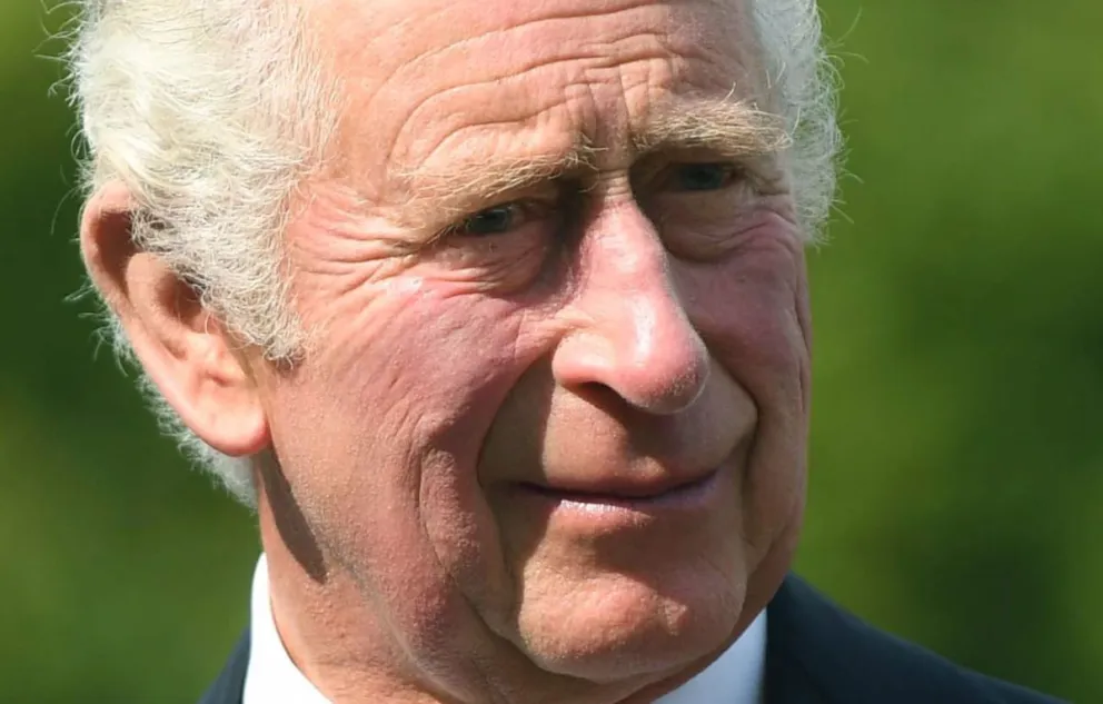 La oscura sombra detrás del rey Carlos III: esta es la persona que Isabel II quería como heredera