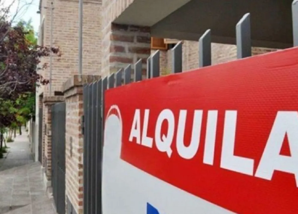 Tras la devaluación, ya se ofrecen alquileres dolarizados en el centro salteño