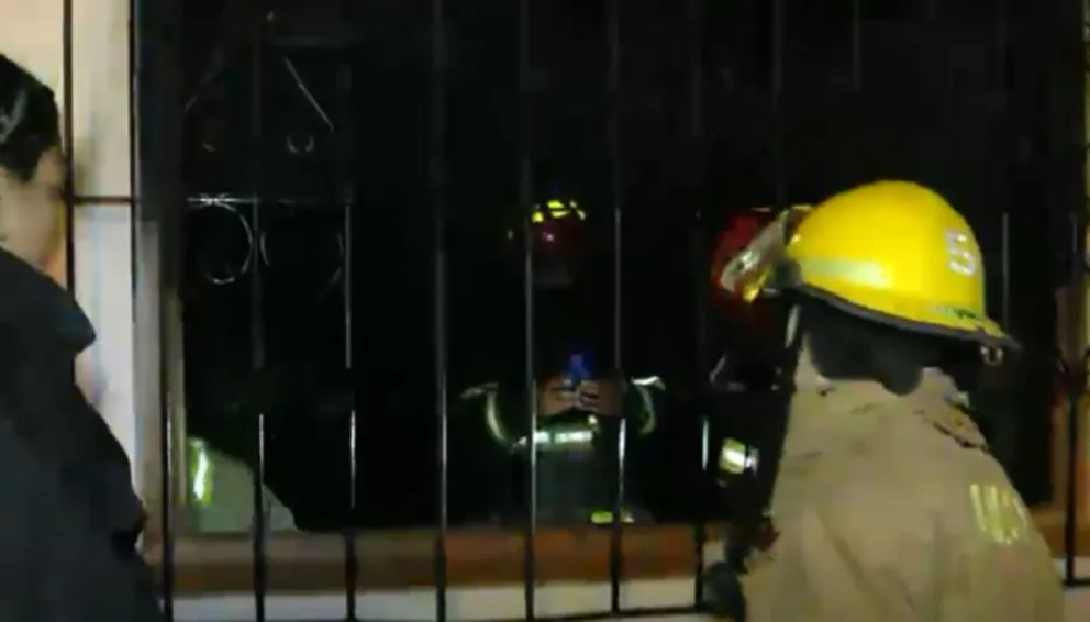 Voraz incendio en una casa de zona norte: una madre y sus hijas fueron evacuadas