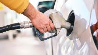 Por la escalada del dólar, aumentaron los precios de los combustibles en diversos puntos del país