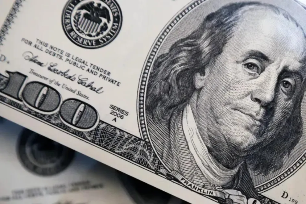 ¡No para de subir!, el dólar blue llegó a los $715 