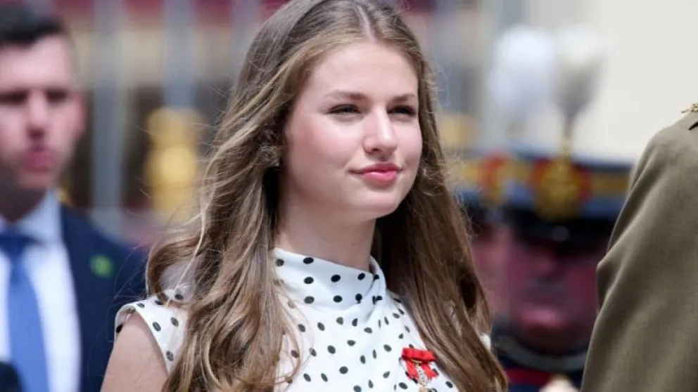 En el ojo del gobierno: la princesa Leonor es vigilada por la ministra de defensa por este oscuro motivo
