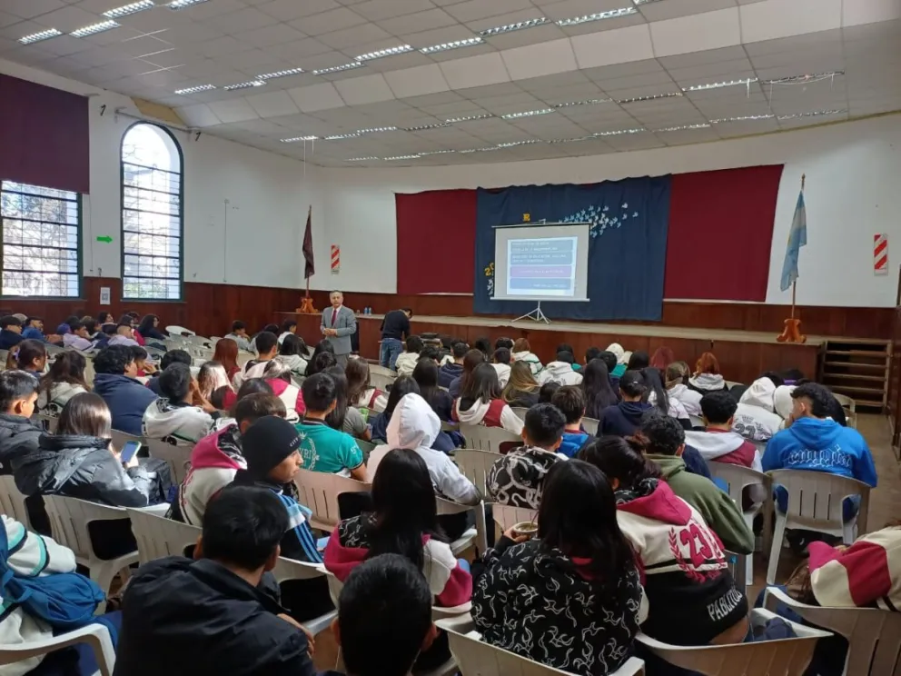 La Justicia sale a las Escuelas: continúa con éxito el programa de charlas educativas