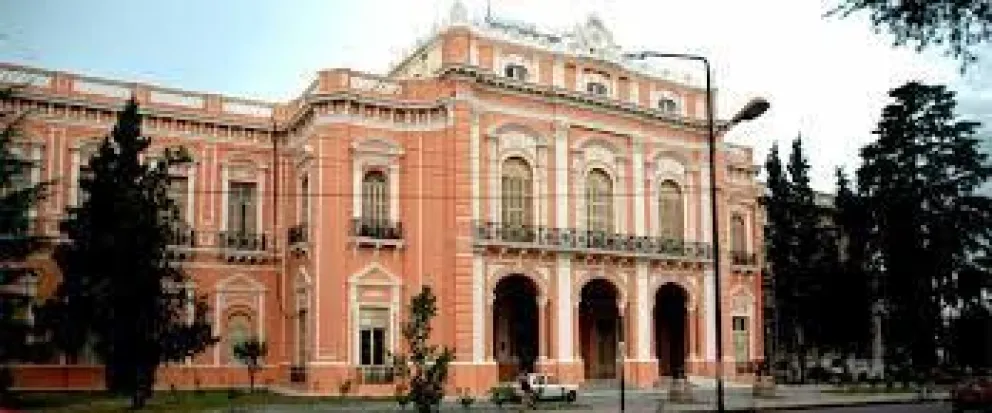 Senadores invitará a autoridades del IPS a una reunión, luego de que las farmacias suspendieran la entrega de medicamentos 