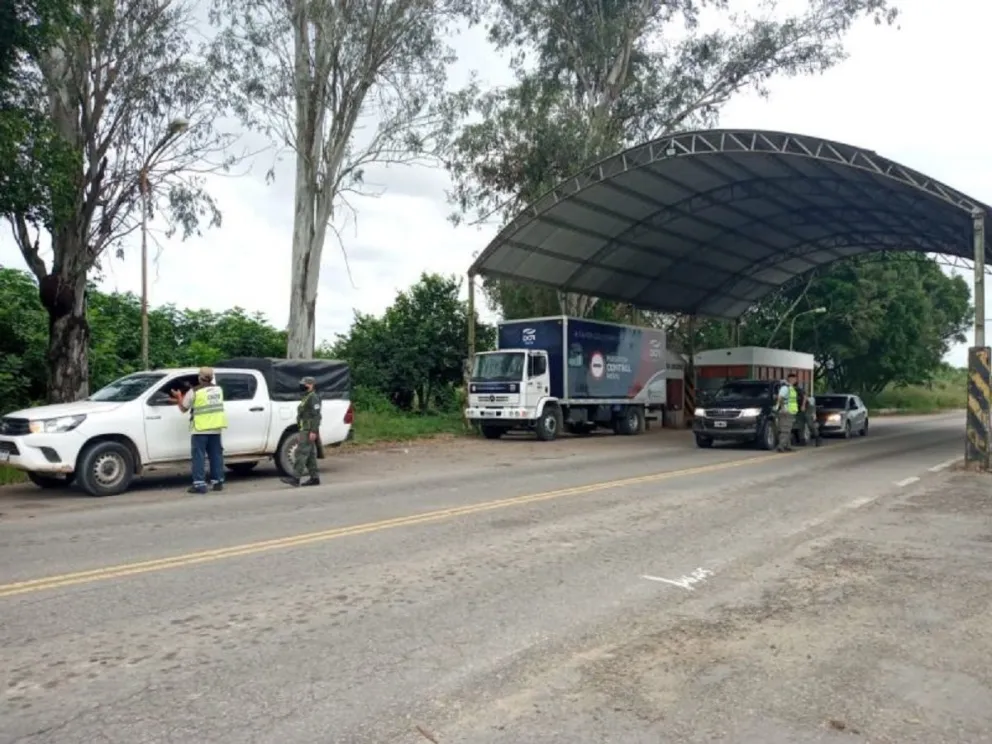 Orán: terrible enfrentamiento entre gendarmes y trabajadores de frontera dejó varios heridos