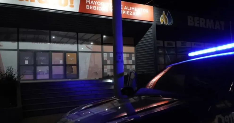 Alerta en Córdoba por intentos de saqueos: 17 detenidos y una docena de comercios atacados     