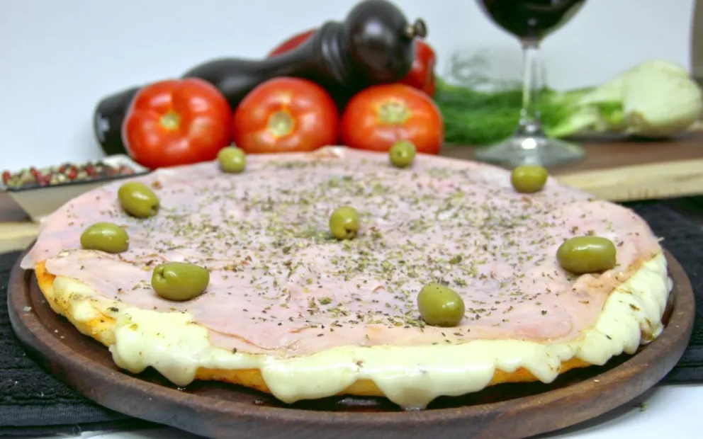 Receta económica para ganarle a la inflación: cómo hacer la mejor pizza de jamón y muzzarella