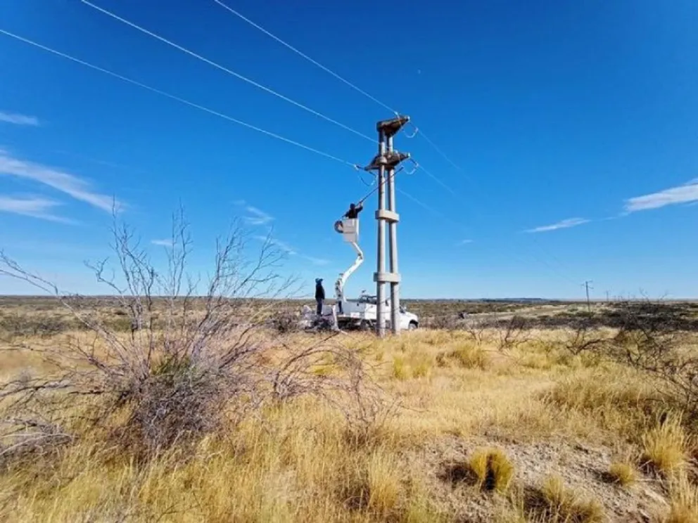Alberto Castillo anunció que REMSA terminó la construcción de la red de energía eléctrica para el Parque Industrial de Metán