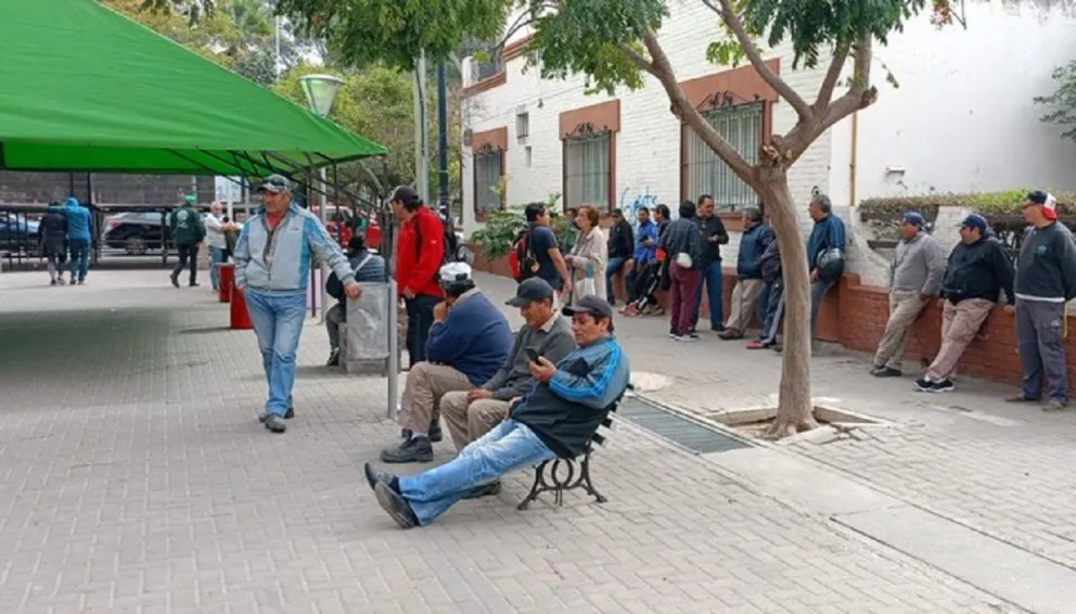 Municipales de General Güemes decretaron paro de actividades: exigen el pago de un bono 