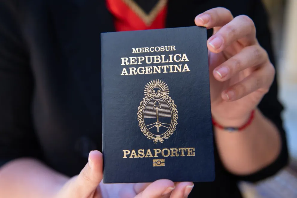 Otro golpe de la inflación, el Pasaporte regular ahora cuesta $15.000: cuánto vale el exprés 