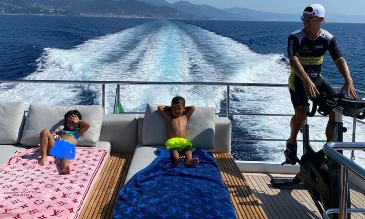 CRISTIANO RONALDO