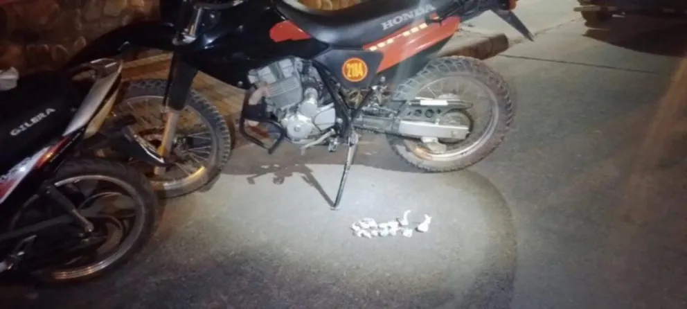 Acciones contra el delito: se encontraron más de 100 dosis de marihuana y una batería en el centro de Salta