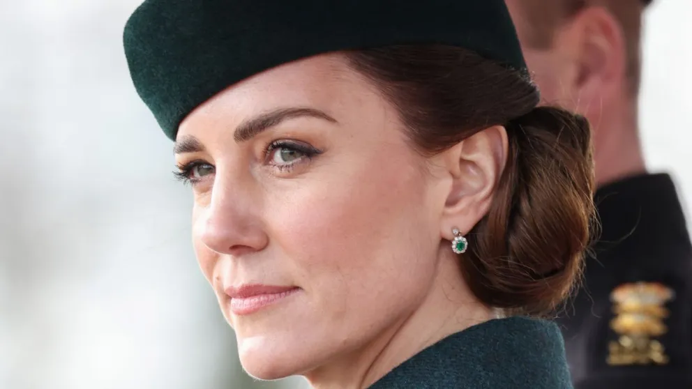 La foto de Kate Middleton donde se muestra con una actitud que no es común en la realeza
