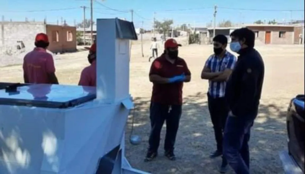 El “Carrito Solidario” recorre El Carril y Chicoana repartiendo comida para ayudar a la familias más necesitadas