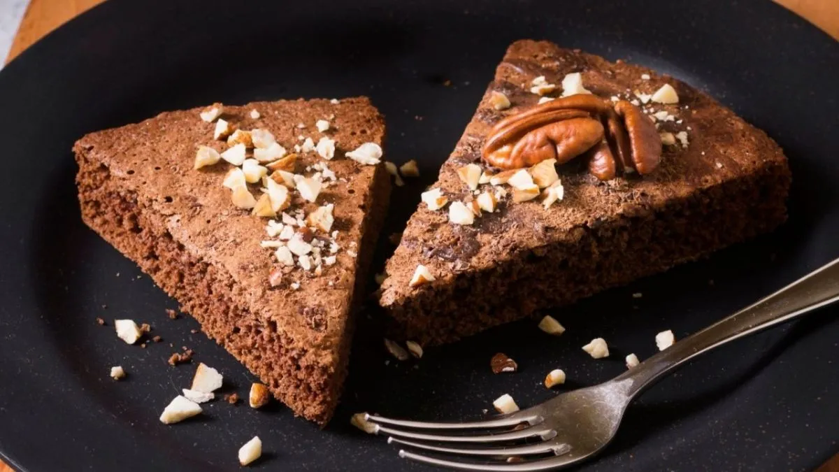 BIZCOCHO DE CHOCOLATE CON NUEZ