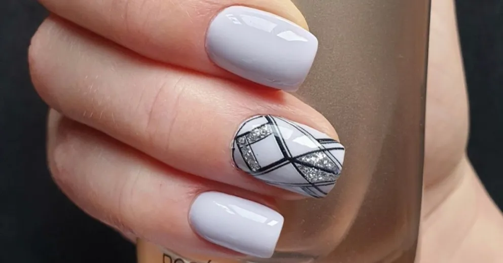 El gran truco de belleza que tus uñas amarán: elimina el esmalte semipermanente sin dañar tus manos