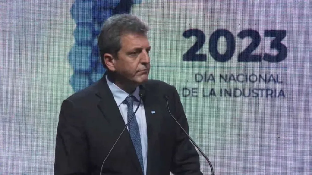 Sergio Massa anunció la liberación de importaciones para las PyMES industriales