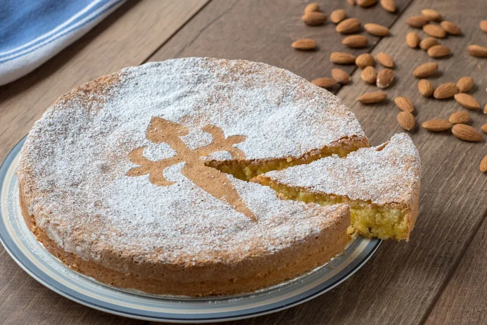 Descubrí cómo preparar la tarta más famosa y antigua de España en casa: estos son los fáciles pasos