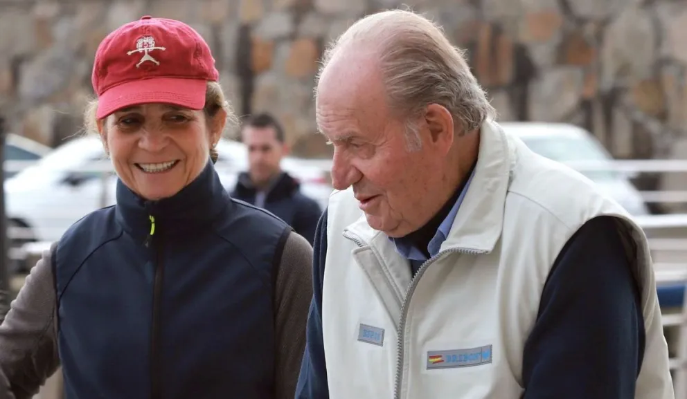 Cómplices reales: las increíbles imágenes de Juan Carlos I junto a la infanta Elena en Reino Unido