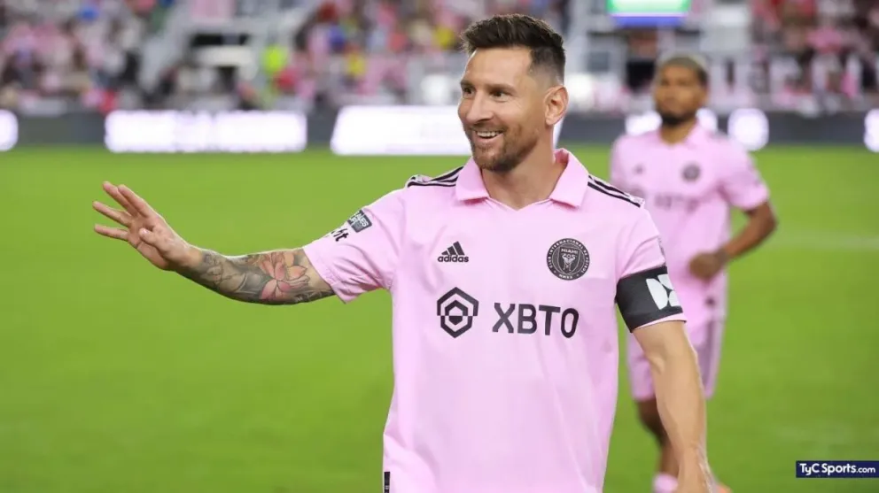 Se viralizó el video del momento en el que Messi casi es alcanzado por un proyectil