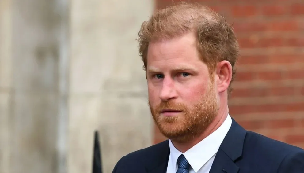 El príncipe Harry es blanco de nuevas y lapidarias críticas: este es el cruel cuestionamiento que recibió