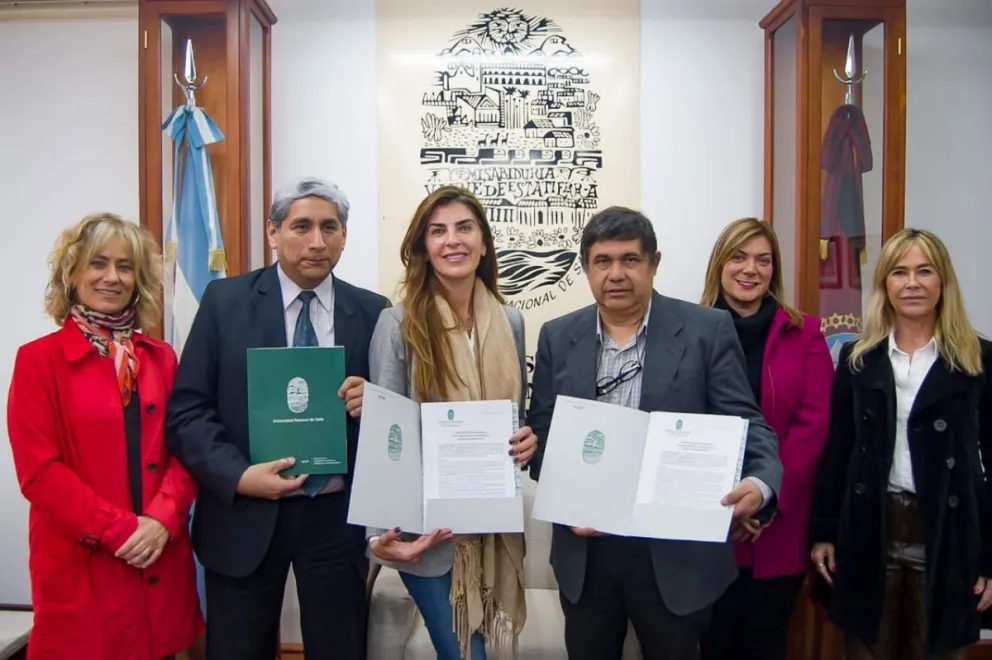 La intendenta, Bettina Romero, ha formalizado un convenio con la Universidad Nacional de Salta