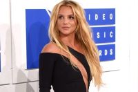 Las polémicas fotos de Britney Spears cabalgando semidesnuda en el desierto mexicano