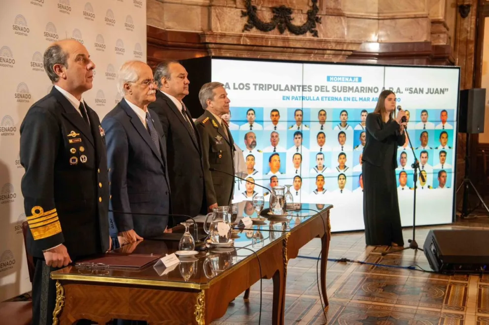Tras la iniciativa de Sergio Leavy, homenajearon a los tripulantes del ARA “San Juan” en el Senado 