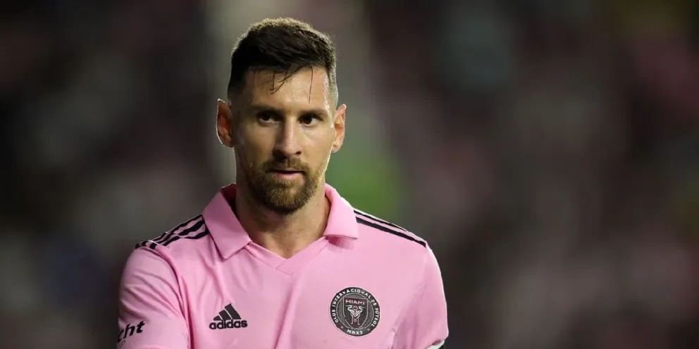 Preocupación mundial: Lionel Messi podría estar fuera de las canchas durante 4 meses
