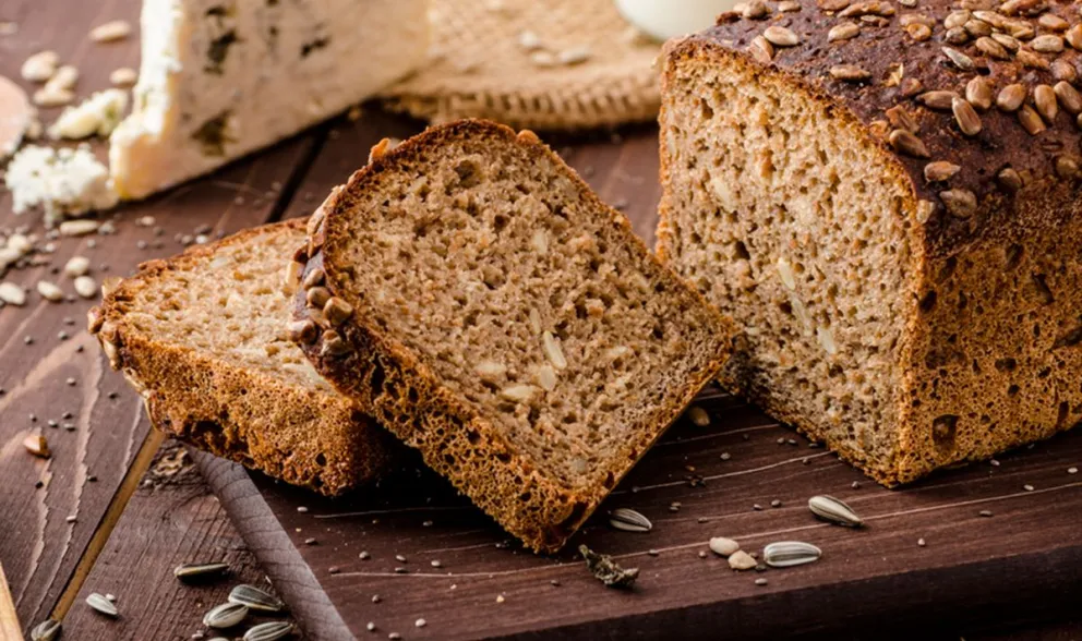 Mejor que en la panadería: conocé cómo hacer este increíble y fácil pan integral en casa