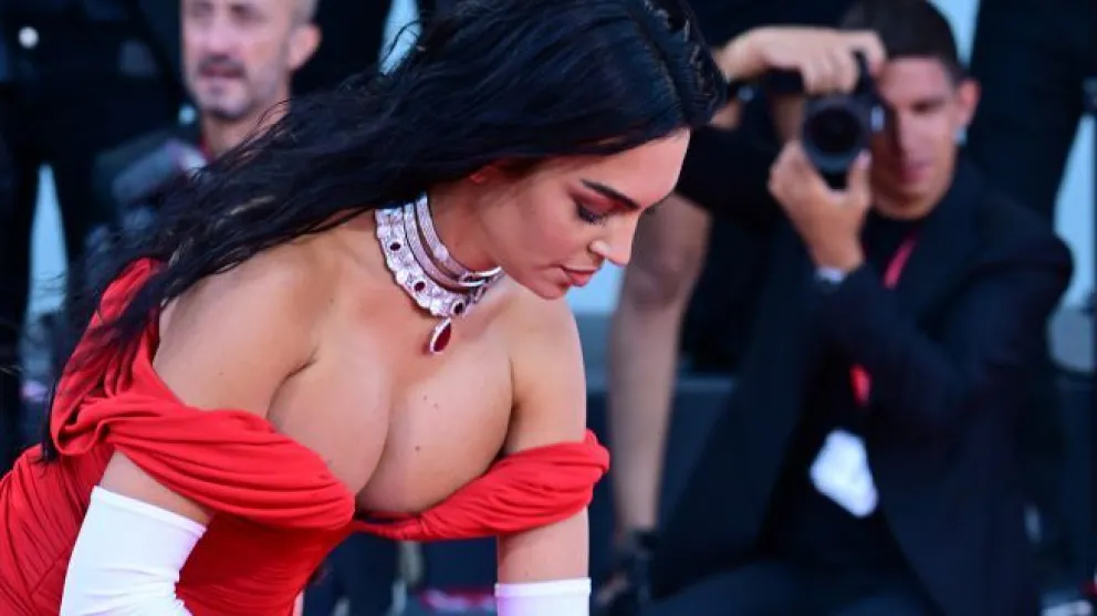 Looks extremos, atrevidos y muy hots: Georgina Rodríguez dejó huella en alfombra roja de Venecia