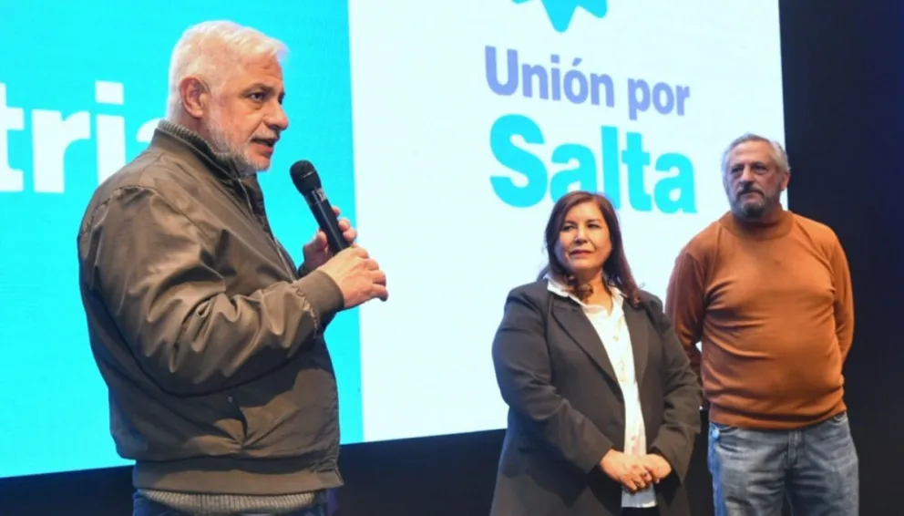 Pablo Outes acompañó a Sergio Massa en el relanzamiento de campaña en Tucumán