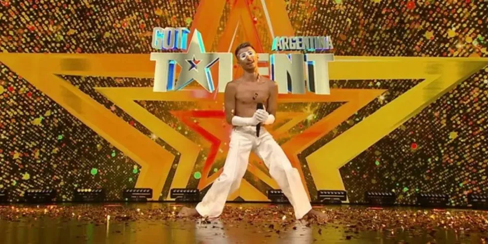 Got Talent Argentina: improvisó un baile con el Himno Nacional Argentino y se llevó el botón dorado