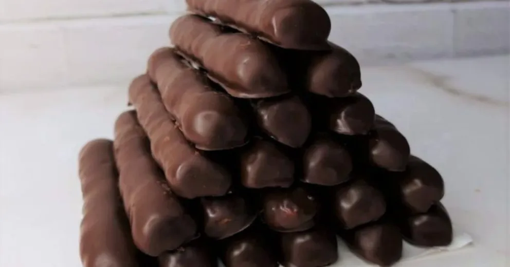 Viaje a la infancia: con esta receta podés hacer en casa unos adictivos habanitos de chocolate