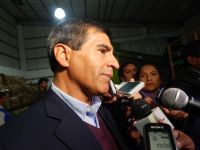 Acusan a Fernando Almeda de no pagar los sueldos completos a los empleados municipales