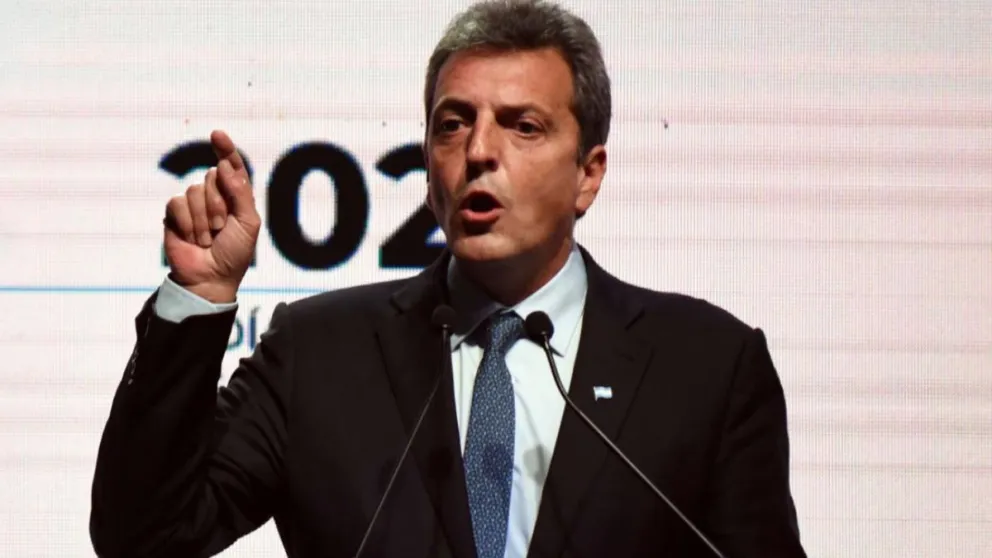 Sergio Massa aseguró que los que quieren cobrar el acceso a la educación "están para el psiquiatra"