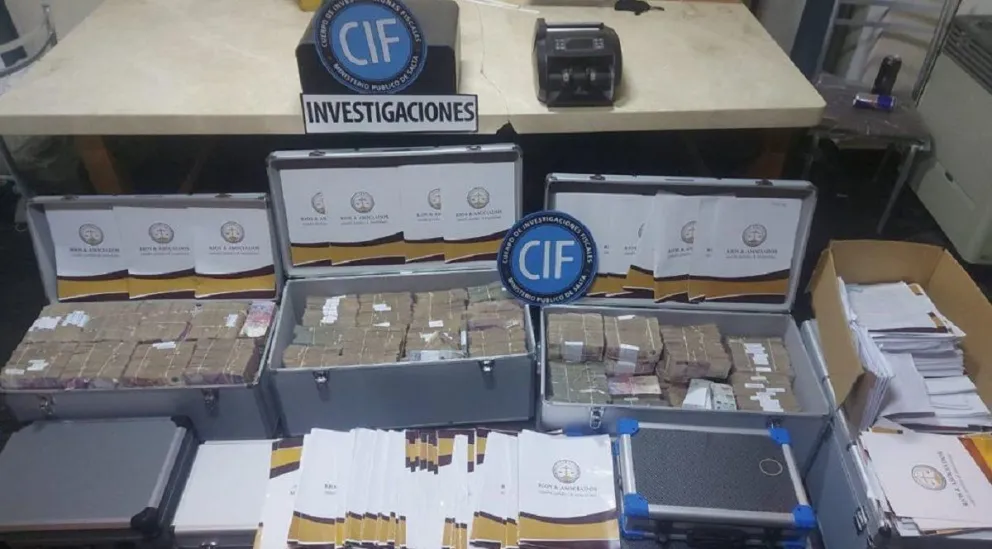 Causa Ríos & Asociados: arrestan a cadete de Cinthya Moya por realizar falsas declaraciones