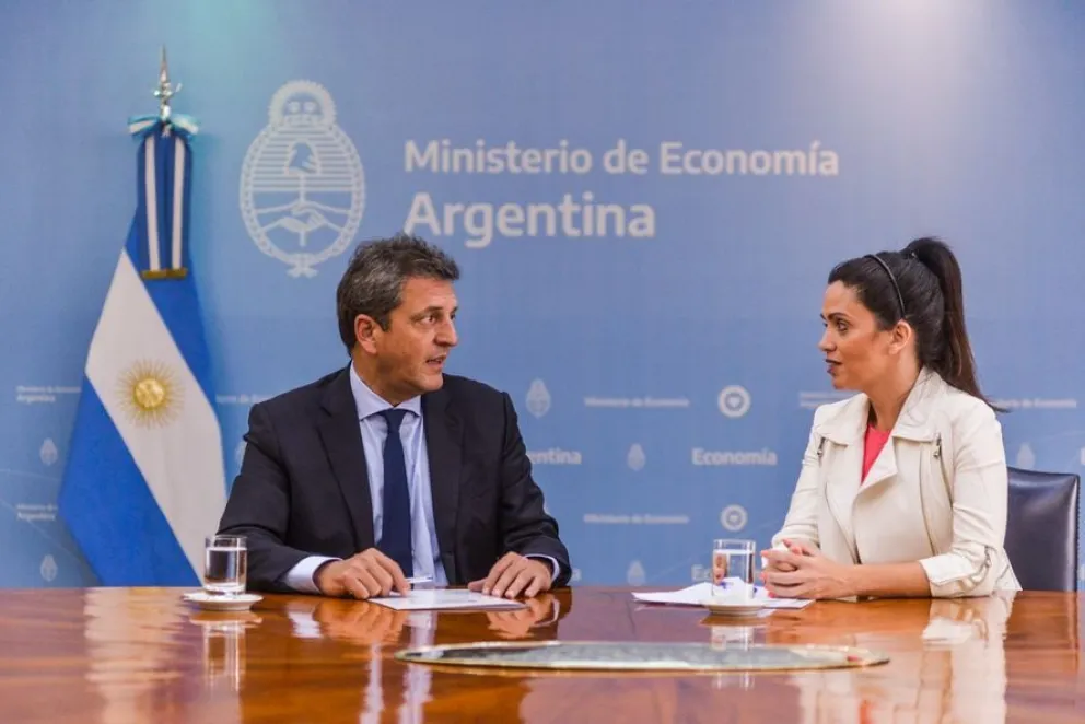 PAMI: Luana Volnovich y Sergio Massa anunciaron la universalización del Programa Alimentario