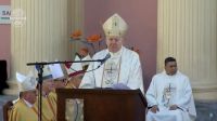 El Nuncio del Papa Francisco bendijo a miles de devotos en el cierre de la Procesión del Milagro
