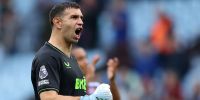 |VIDEO| El insólito blooper del Dibu Martínez en Aston Villa que le costó un gol: enfurecido