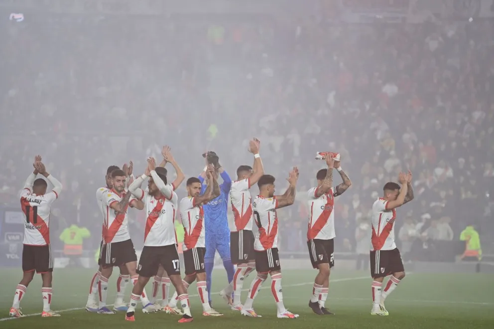 Memorable triunfo de River frente a Arsenal en el Mâs Monumental