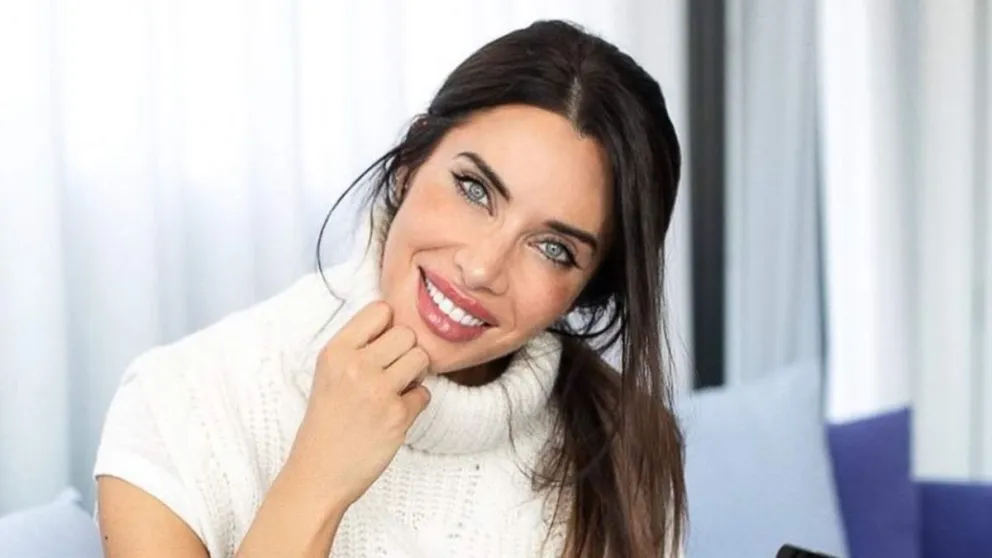 Pilar Rubio deslumbra las redes sociales al posar ante las cámaras cubriéndose solo con sábanas